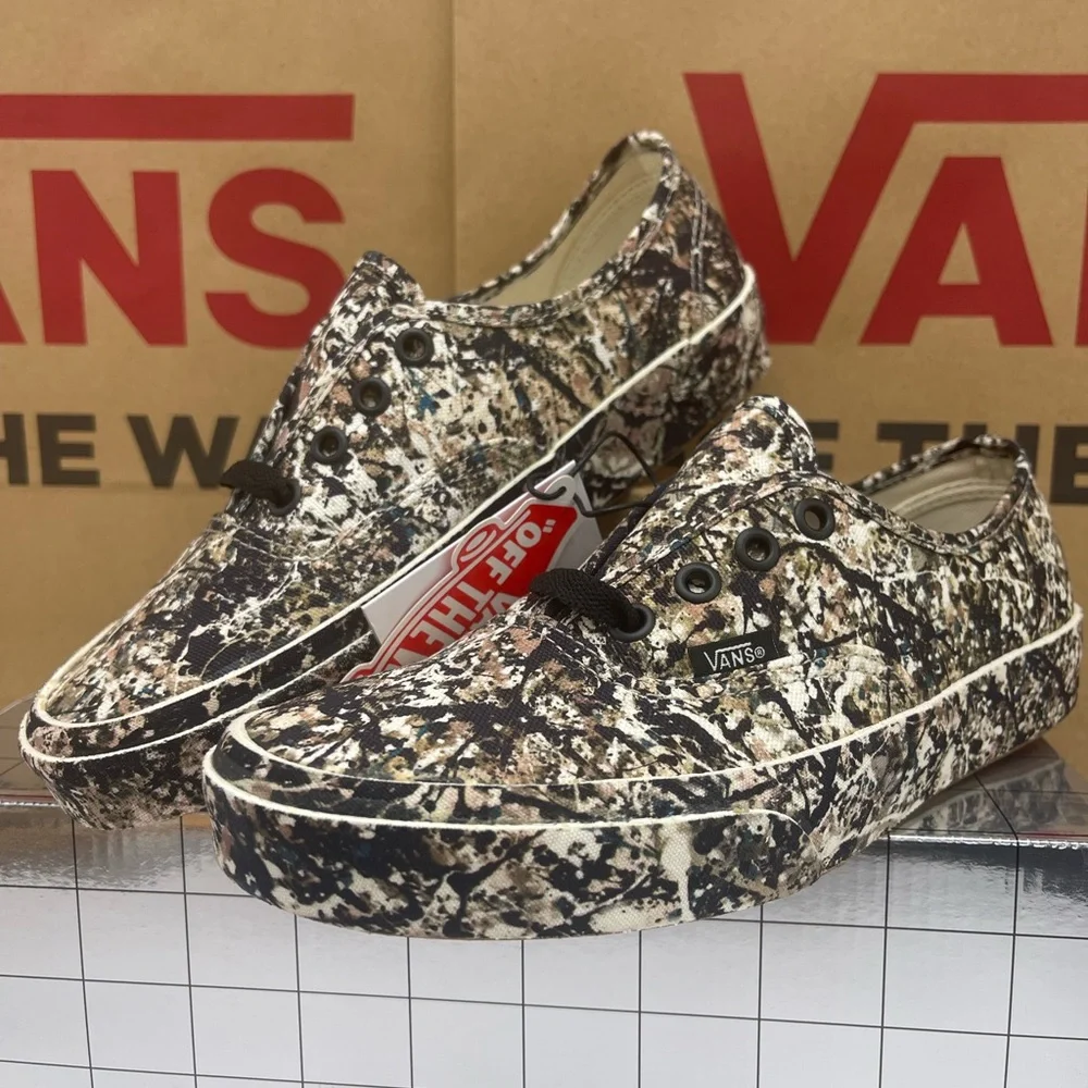 Vans WMNS Authentic
(Moma) Jackson Pollock Sneakers
VN0A2Z5|18K Abstract Black - Picture 3 of 16